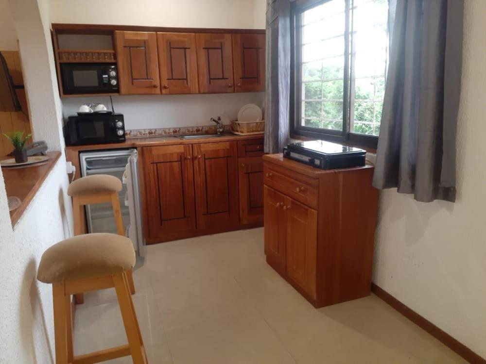 Hans Cottage Botel Cape Coast Exterior foto