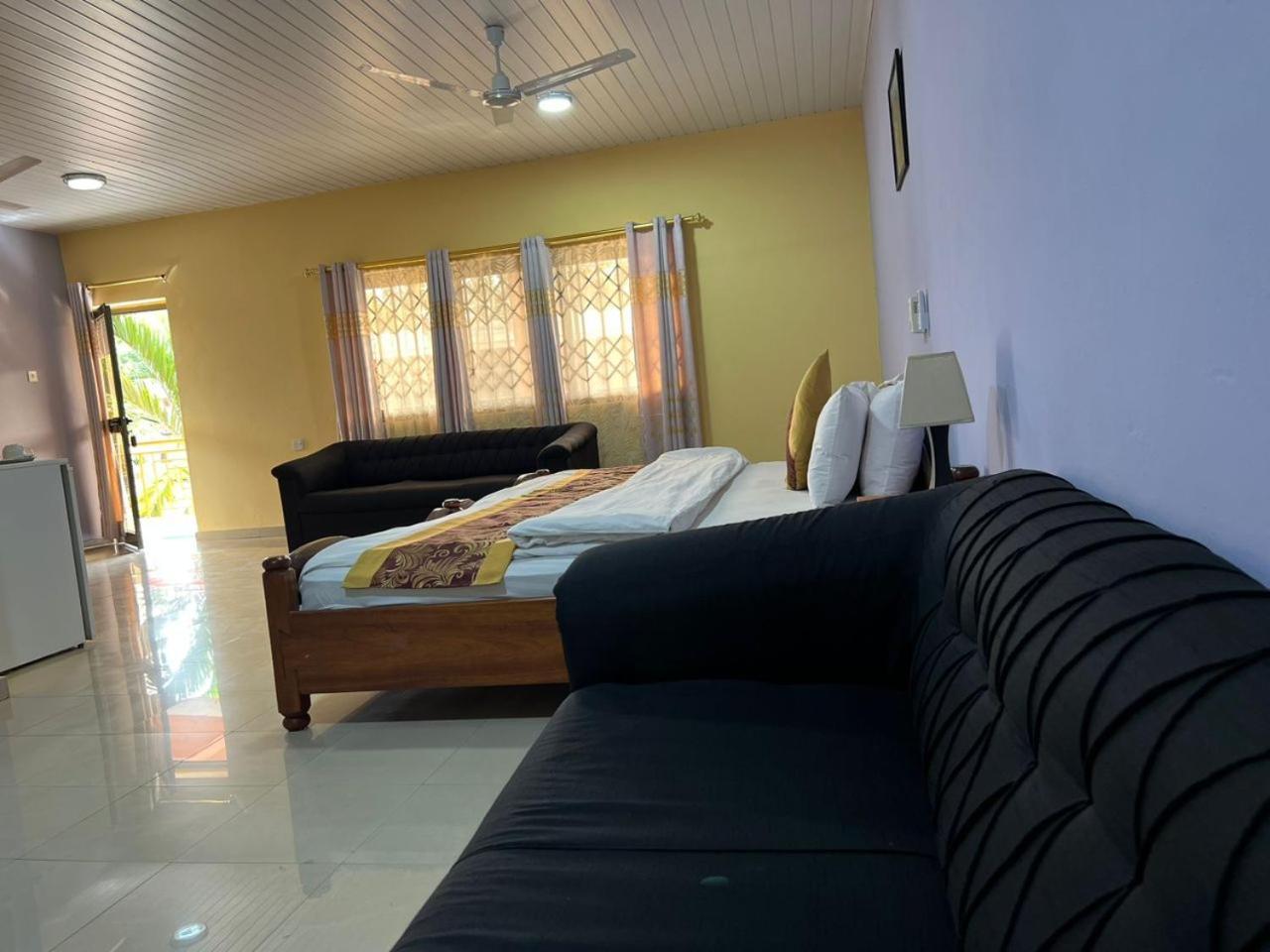 Hans Cottage Botel Cape Coast Exterior foto