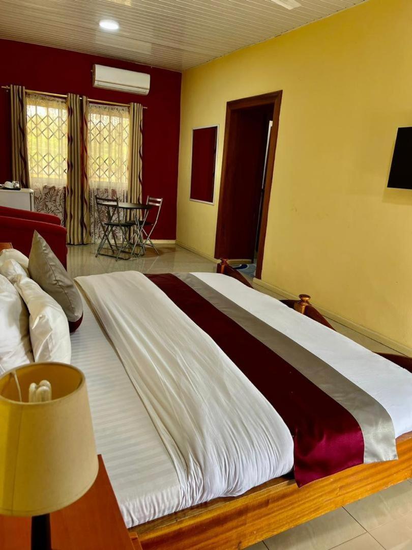 Hans Cottage Botel Cape Coast Exterior foto